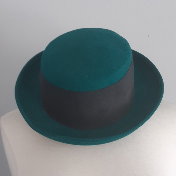 WPL Women's  hat 100% Wool - Picture 3 of 8